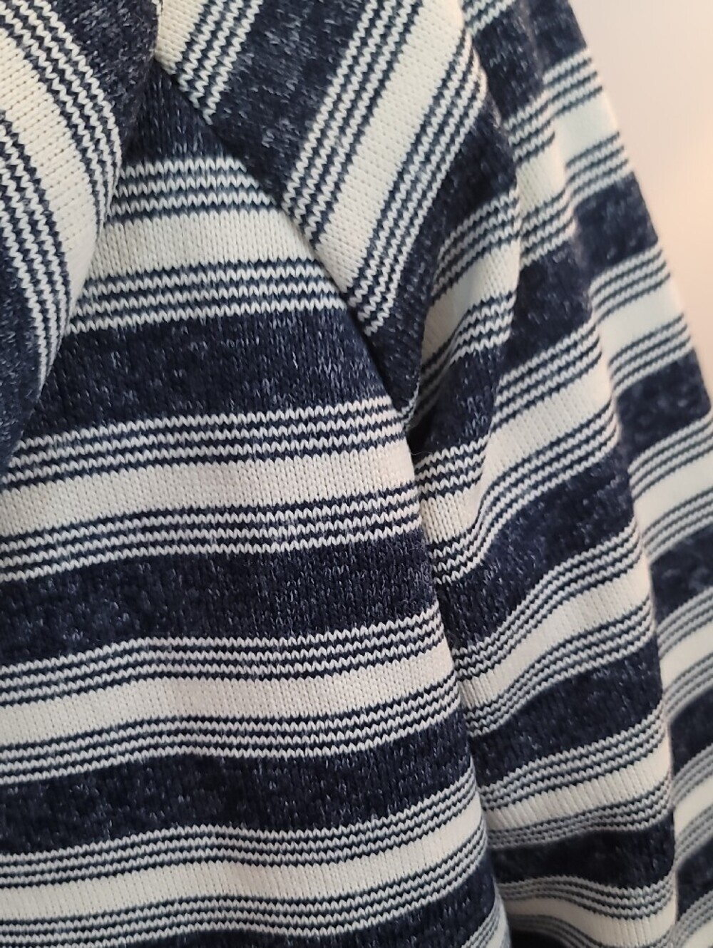 Women Eddie Bauer Navy and Cream Striped Hooded Pullover size Med - Picture 9 of 10